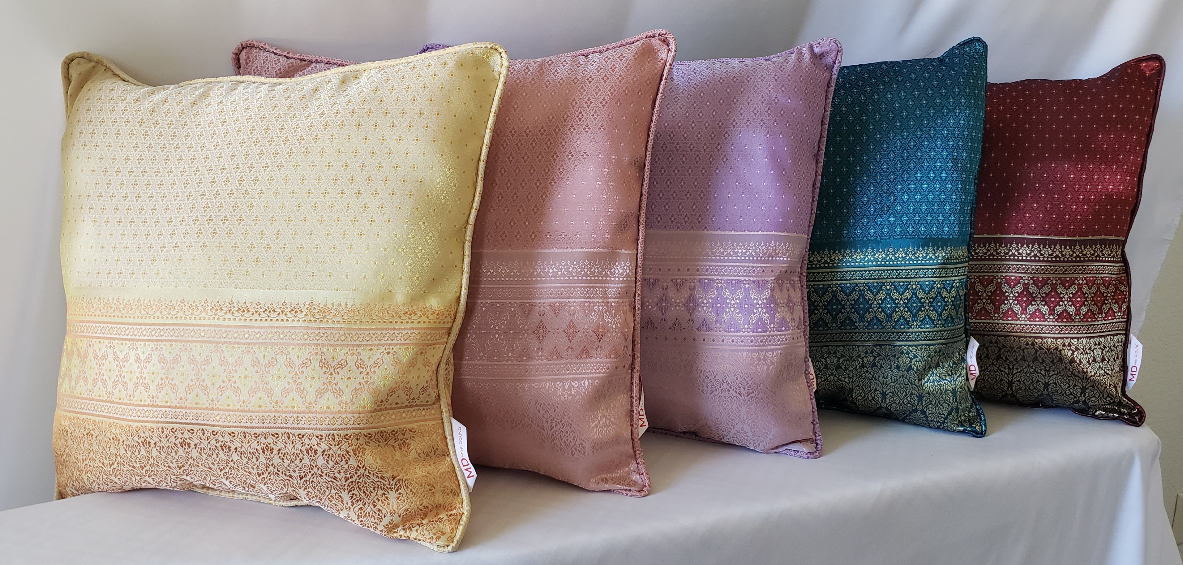 Jacquard 2-Piece Set Throw Pillows